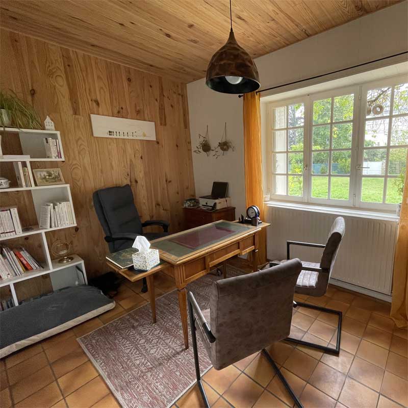 mini3-Bureau de consultation